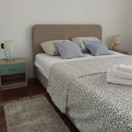Sunset Bay פולה